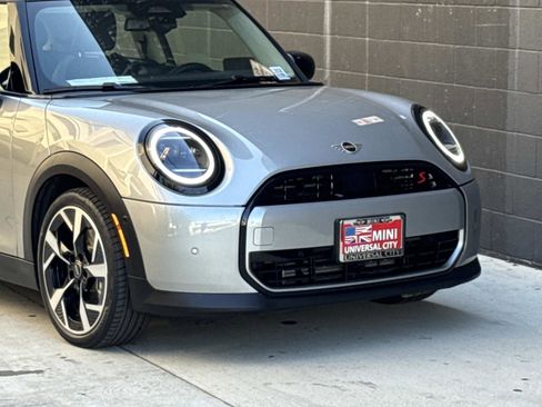 Used 2025 MINI Cooper S image 2