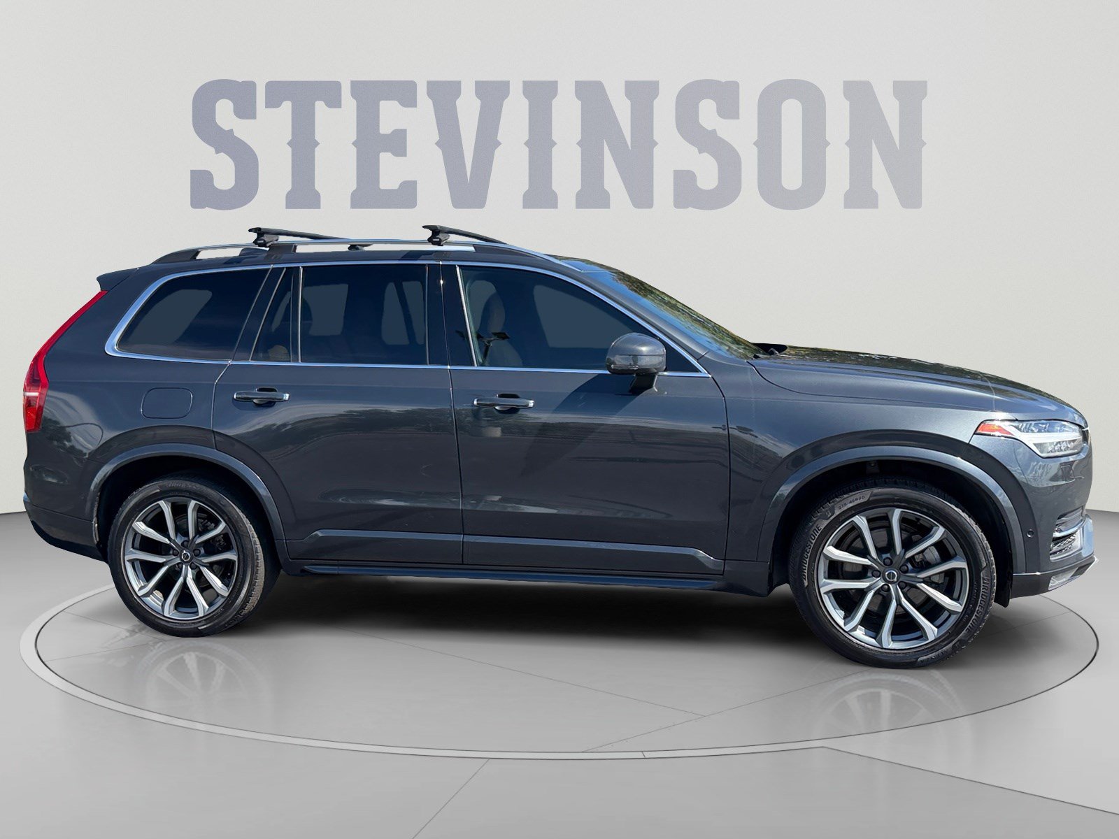 Used 2017 Volvo XC90 T6 Momentum w/ Vision Package AWD/4WD image 6