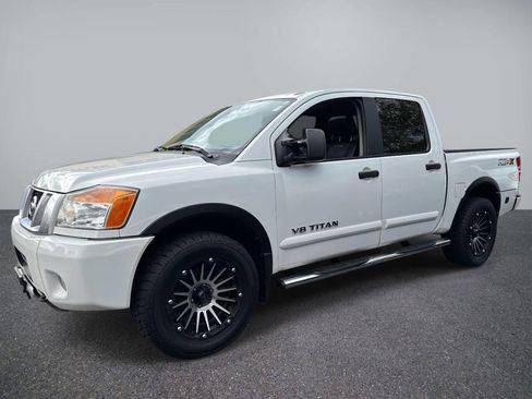 Used 2015 Nissan Titan PRO-4X image 1