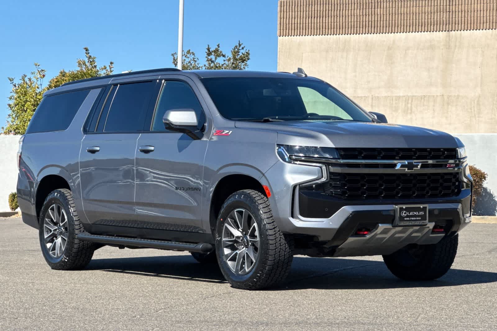 Used 2022 Chevrolet Suburban Z71 w/ Z71 Off-Road Package AWD/4WD image 5