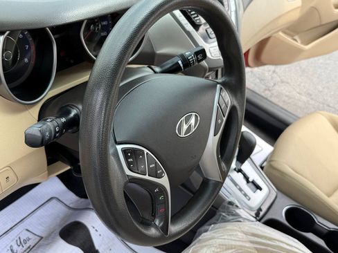 Used 2012 Hyundai Elantra GLS w/ Preferred Pkg 3 FWD image 10