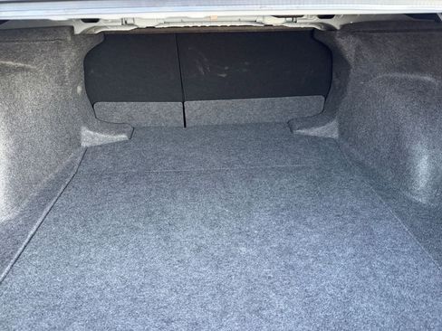 Used 2025 Toyota Corolla LE image 29