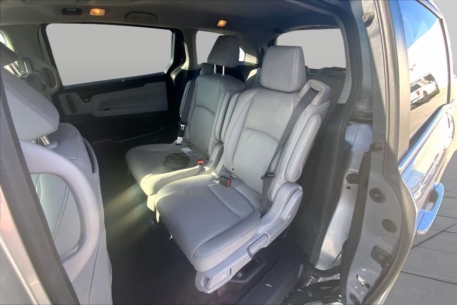 Used 2023 Honda Odyssey Touring image 21