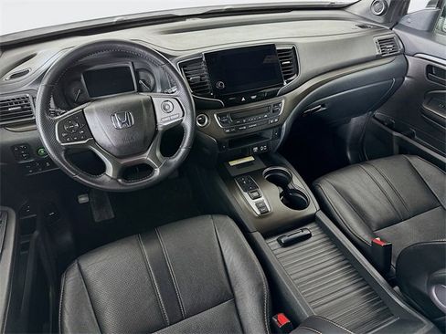 Certified 2022 Honda Passport TrailSport image 30