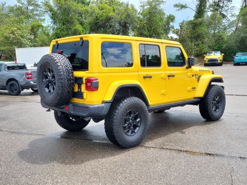 Used 2018 Jeep Wrangler Unlimited Sahara w/ Quick Order Package 24M Moab AWD/4WD image 5