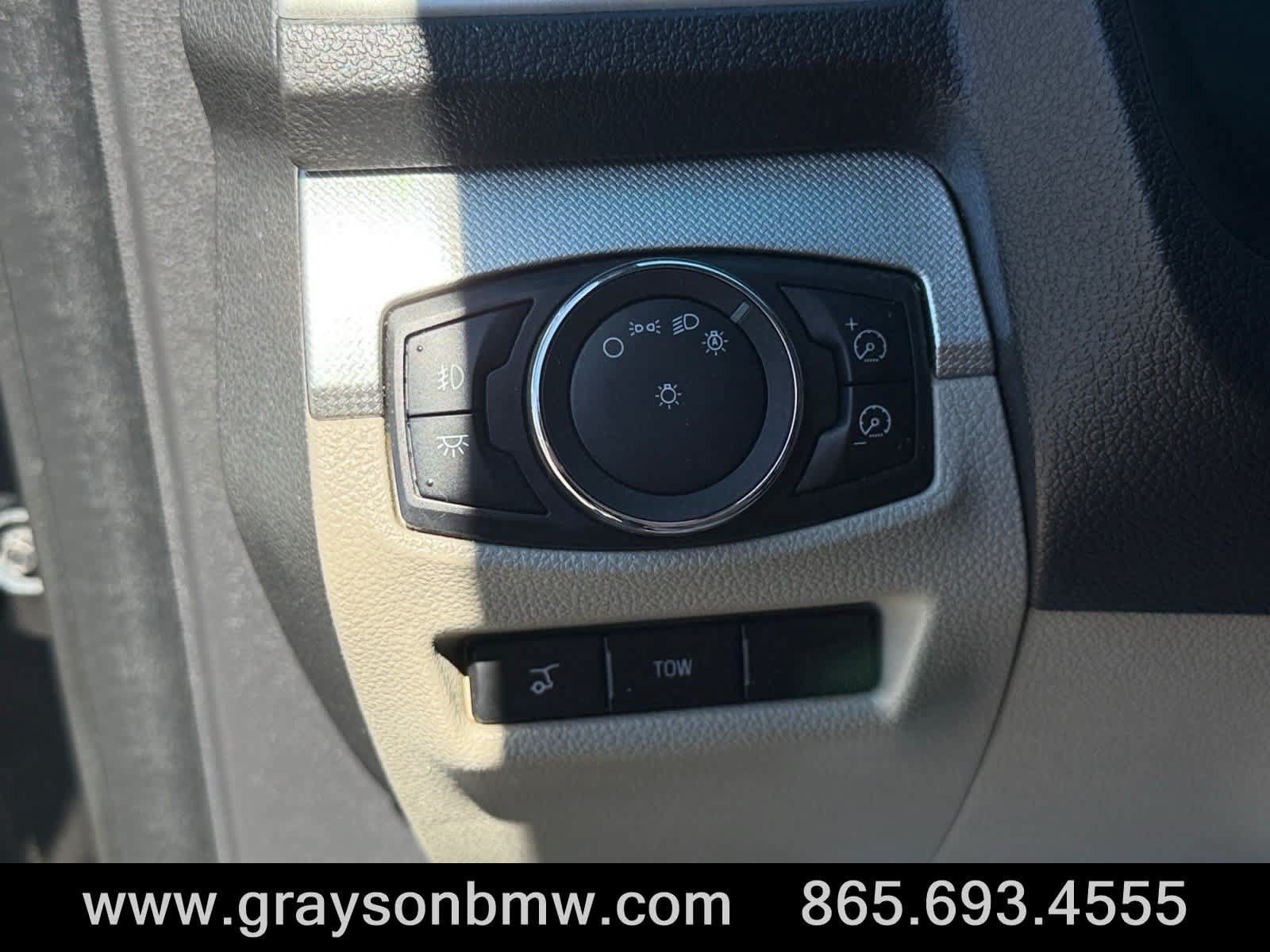 Used 2012 Ford Explorer XLT AWD/4WD image 28