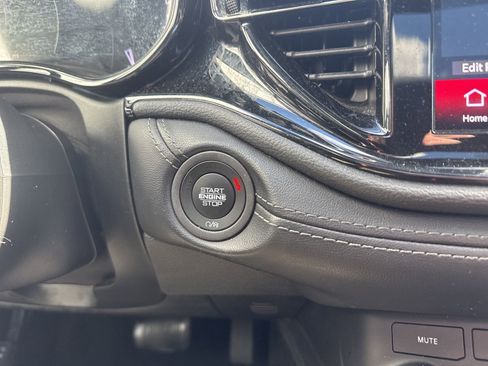 Used 2022 Dodge Durango GT image 19