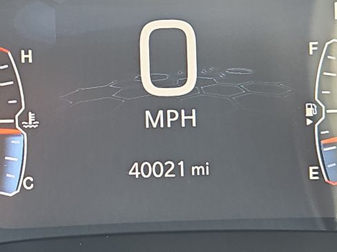 Used 2024 Jeep Compass Latitude w/ Altitude Special Edition AWD/4WD image 2