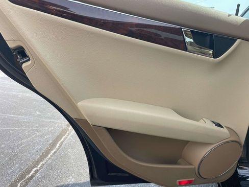 Used 2008 Mercedes-Benz C 300 Sedan image 11
