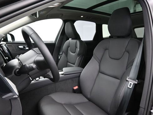 New 2025 Volvo XC60 B5 Plus w/ Protection Package Premier image 20