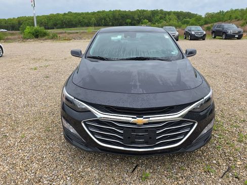Used 2023 Chevrolet Malibu LT FWD image 2