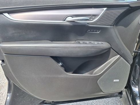 Used 2018 Cadillac XT5 Premium Luxury FWD image 33