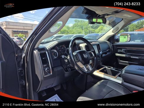 Used 2014 RAM 1500 Laramie w/ Convenience Group AWD/4WD image 10