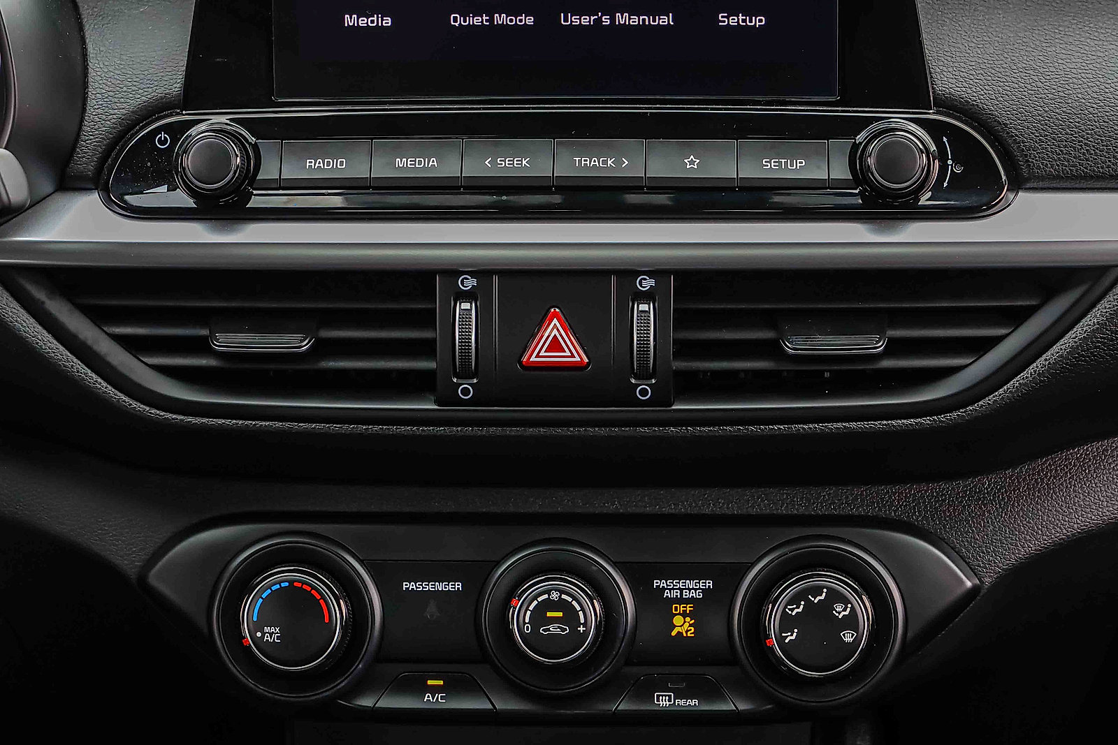 Certified 2024 Kia Forte LXS w/ LXS Technology Package FWD image 12