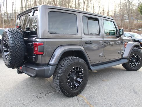 Used 2019 Jeep Wrangler Unlimited Sahara w/ Dual Top Group image 4