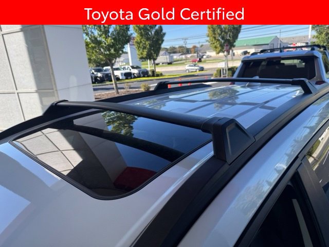 Certified 2023 Toyota Corolla Cross AWD Hybrid w/ Moonroof Package image 18