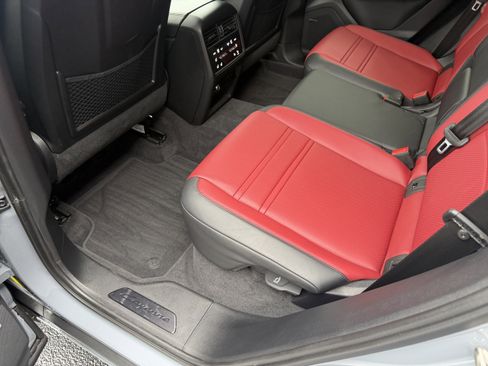 Certified 2025 Porsche Cayenne GTS AWD/4WD image 23