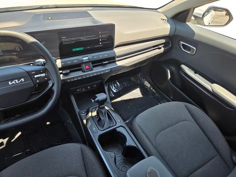 Used 2025 Kia K4 FWD image 22