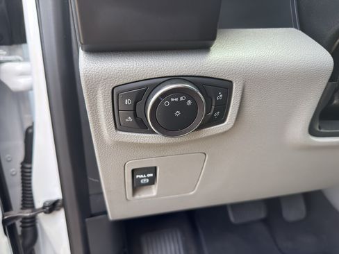 Used 2018 Ford F150 XL w/ Equipment Group 101A Mid AWD/4WD image 15