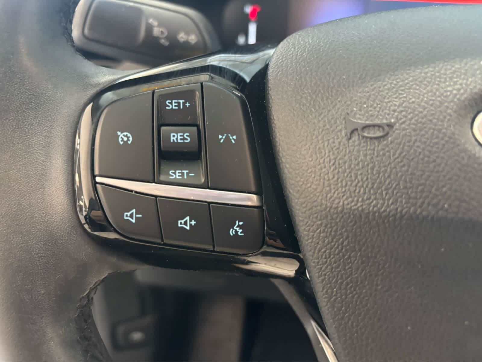 Certified 2024 Ford Escape Active AWD/4WD image 16