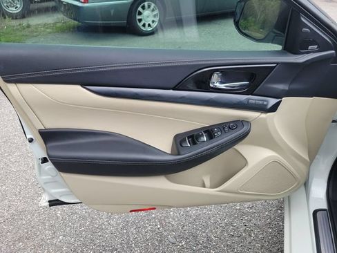 Used 2021 Nissan Maxima Platinum w/ Sport Mat Group FWD image 13