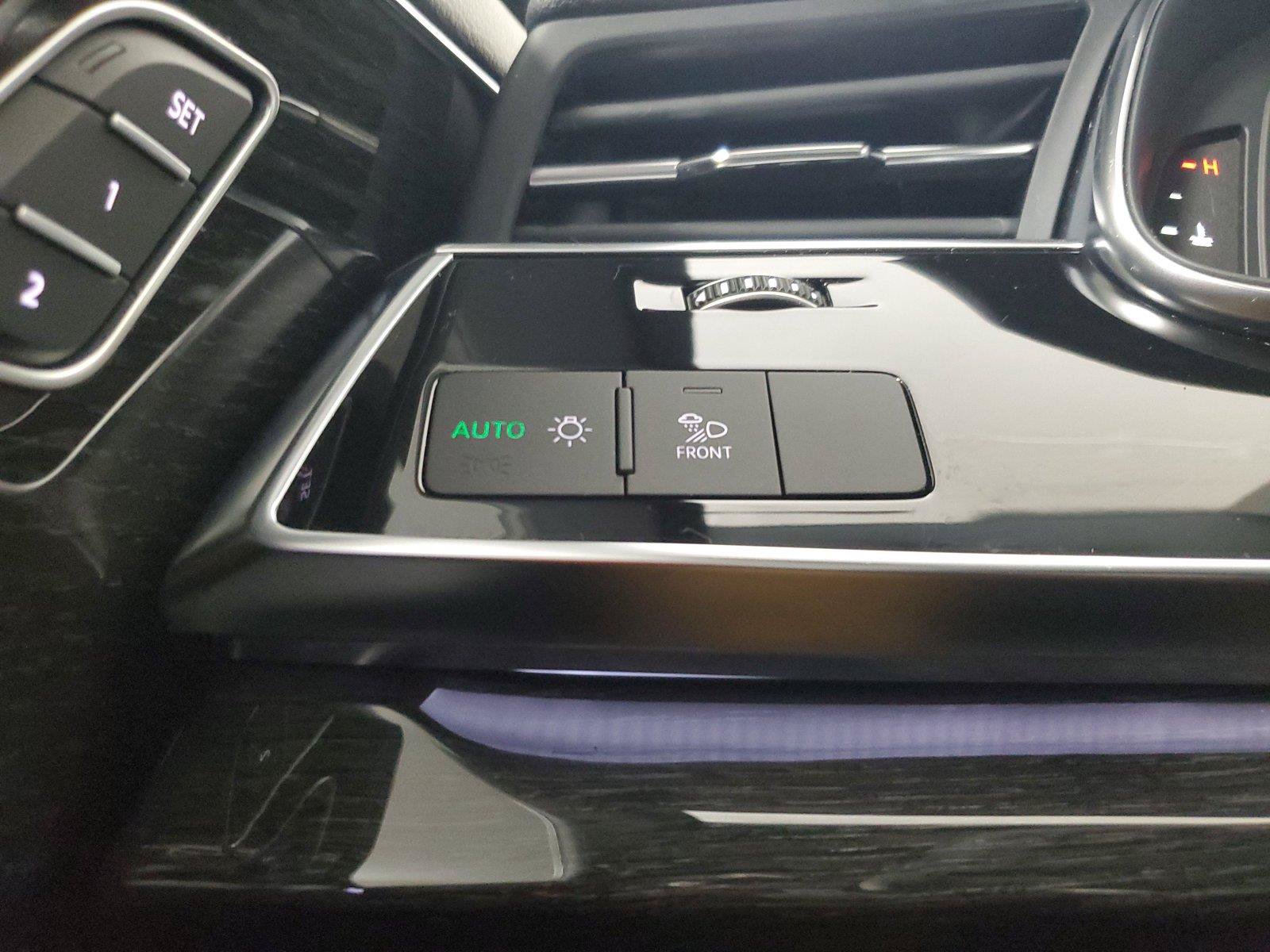 Used 2024 Audi Q8 Premium w/ Black Optic Package AWD/4WD image 34