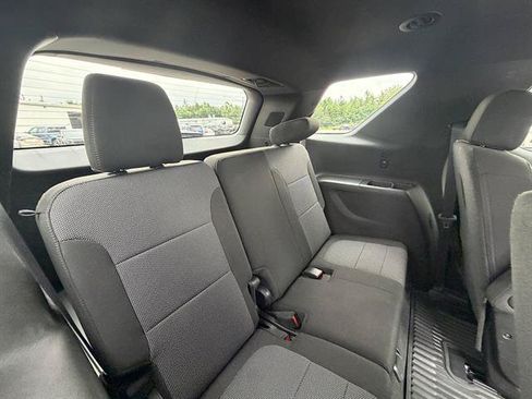 Used 2023 Chevrolet Traverse LT AWD/4WD image 17