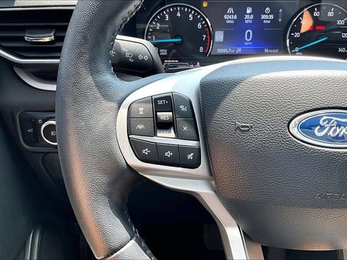 Used 2023 Ford Explorer XLT w/ Equipment Group 202A AWD/4WD image 17