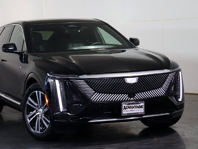 Used 2024 Cadillac Lyriq Luxury AWD/4WD image 6