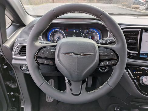 New 2026 Chrysler Pacifica Select w/ S Appearance Package image 12
