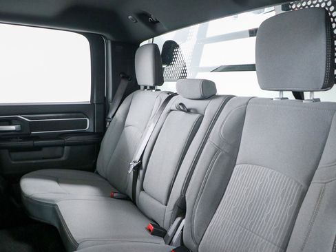 Used 2024 RAM 3500 Big Horn image 27