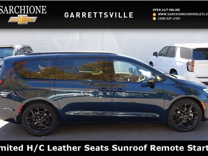Used 2025 Chrysler Pacifica Limited