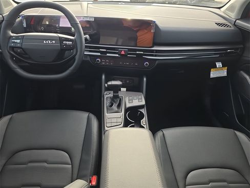 New 2026 Kia Sportage SX image 15