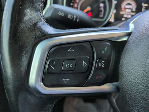 Used 2020 Jeep Wrangler Unlimited Sahara AWD/4WD image 16