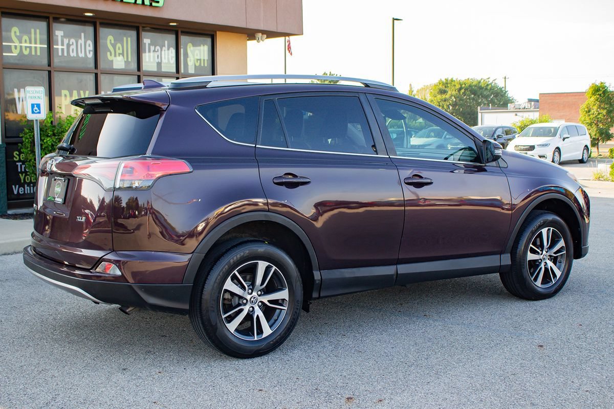 Used 2017 Toyota RAV4 XLE FWD image 9