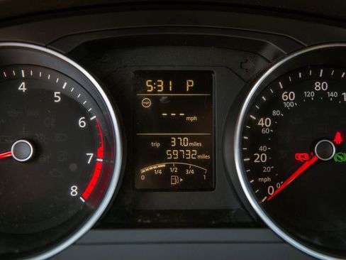 Used 2016 Volkswagen Jetta SE image 17