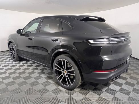 New 2026 Porsche Cayenne S image 3