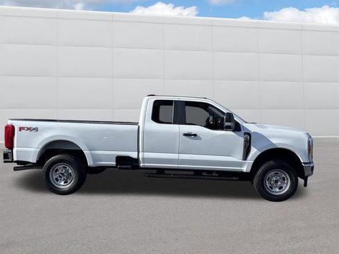 Used 2023 Ford F350 XL w/ FX4 Off-Road Package AWD/4WD image 7