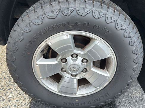 Used 2005 Toyota Tacoma 4x4 Double Cab w/ TRD Sport Pkg #2 image 11