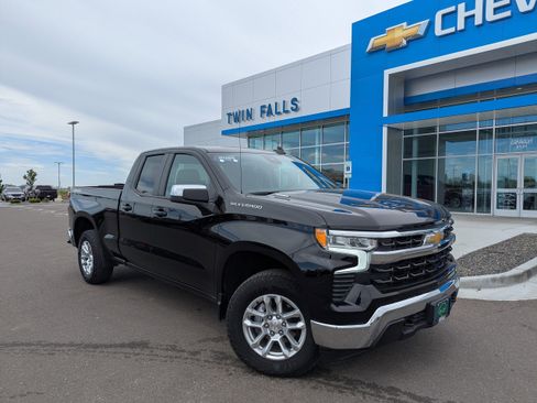 Certified 2025 Chevrolet Silverado 1500 LT AWD/4WD image 1