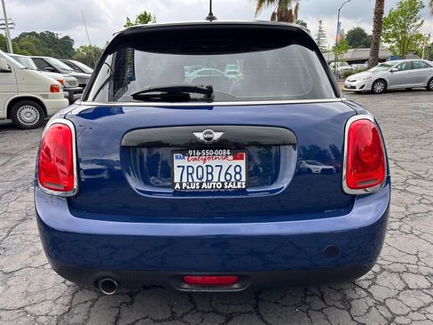Used 2016 MINI Cooper 4-Door Hardtop image 5