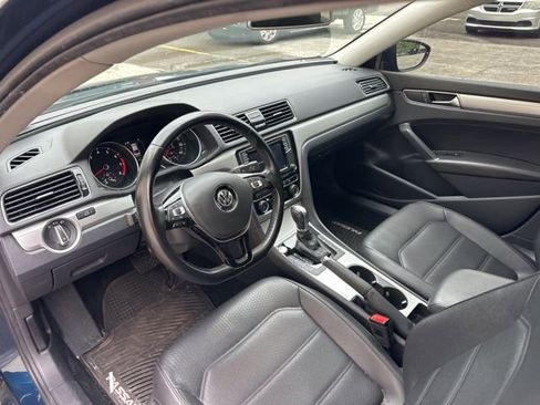 Used 2019 Volkswagen Passat 2.0T Wolfsburg w/ Wheels & Sunroof Package FWD image 19