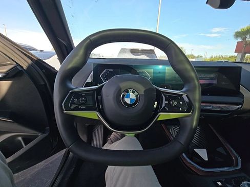 Used 2025 BMW X3 xDrive30i AWD/4WD image 3