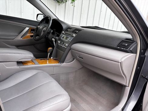Used 2007 Toyota Camry XLE image 14