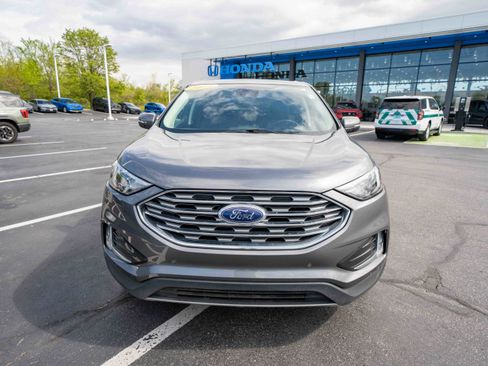 Used 2024 Ford Edge Titanium AWD/4WD image 2
