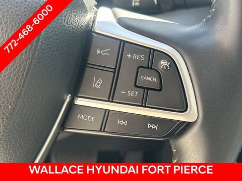 Used 2022 Toyota Highlander LE AWD/4WD image 28