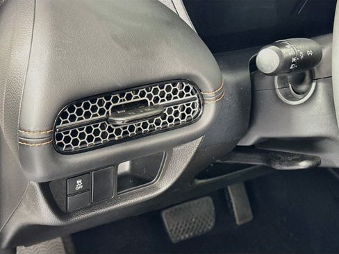 Certified 2023 Honda HR-V Sport image 10