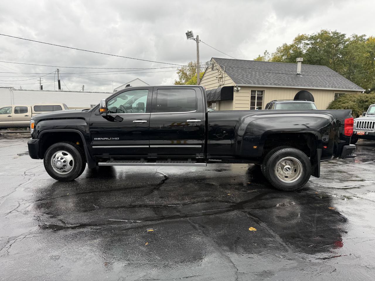 Used 2016 GMC Sierra 3500 Denali w/ Driver Alert Package AWD/4WD image 7