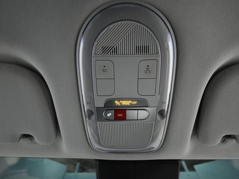 Used 2022 Hyundai Ioniq 5 SE image 23