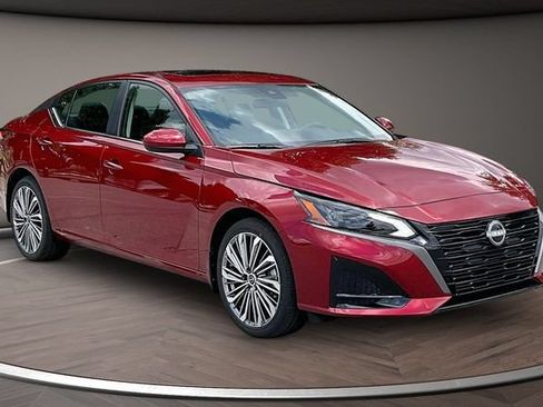New 2026 Nissan Altima 2.5 SV w/ SV Premium Package AWD/4WD image 2